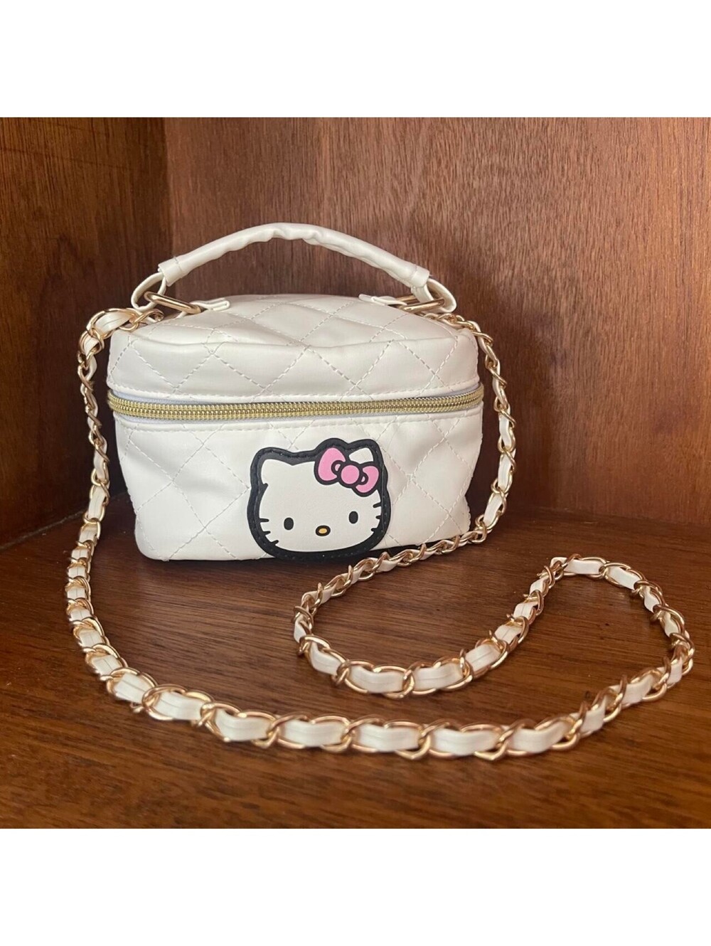 kids Hello Kitty white quilted crossbody bag